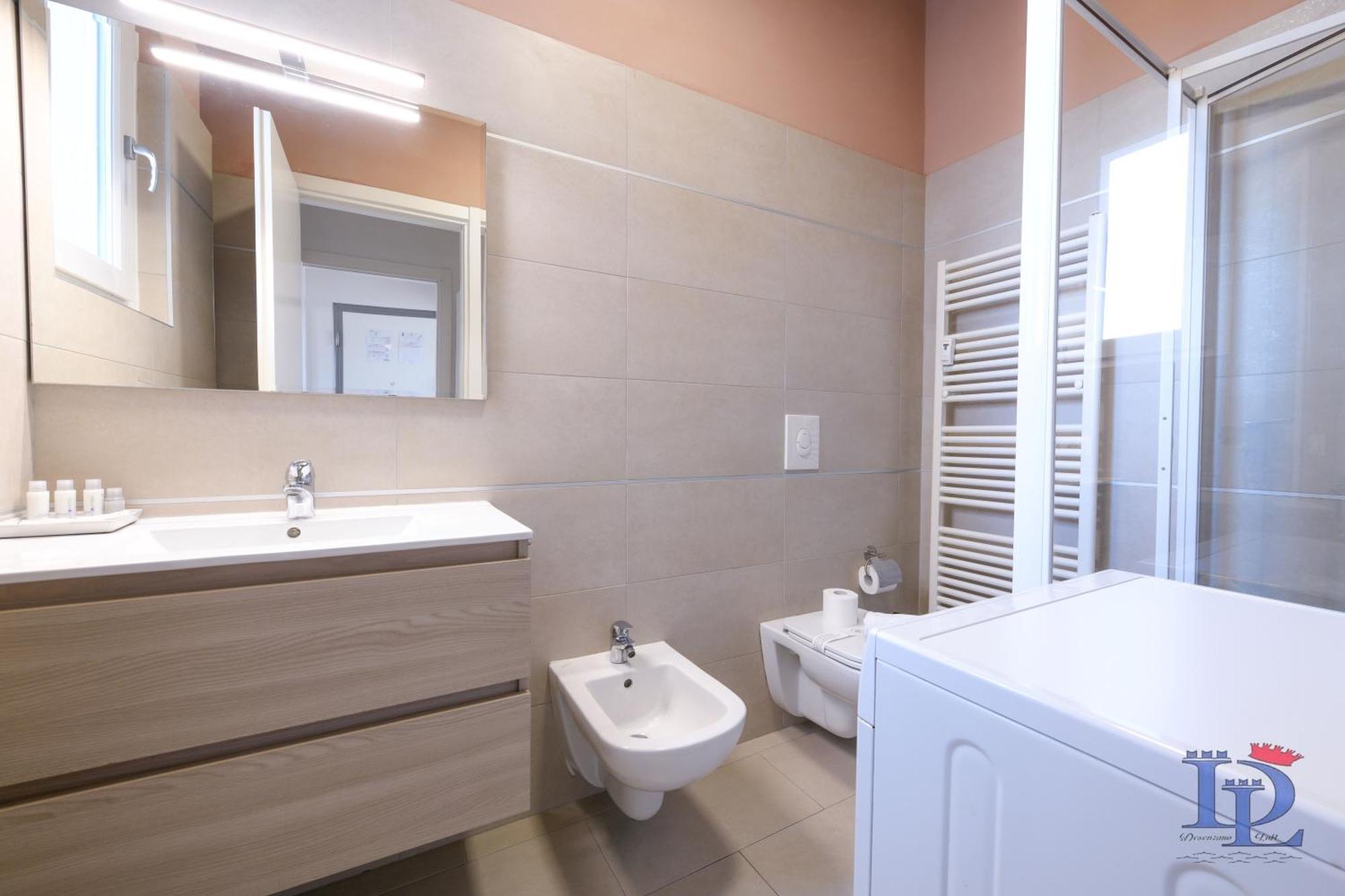 Ferienwohnung DesenzanoLoft SMILE'S Desenzano del Garda Exterior foto